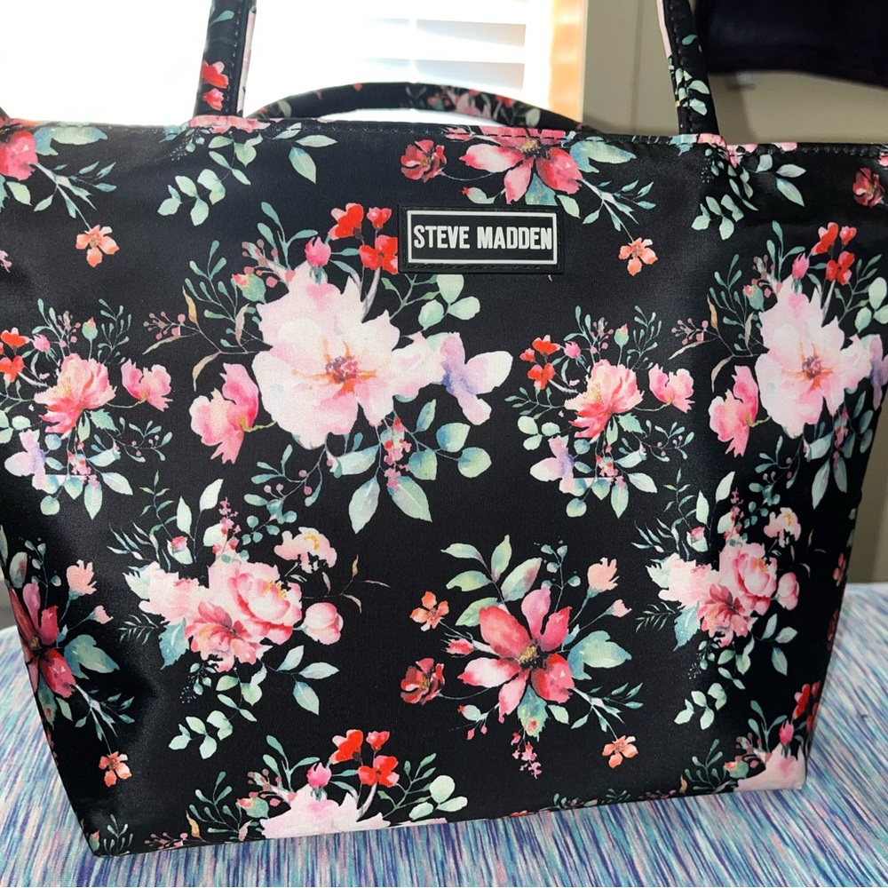 Steve Madden lunch tote
